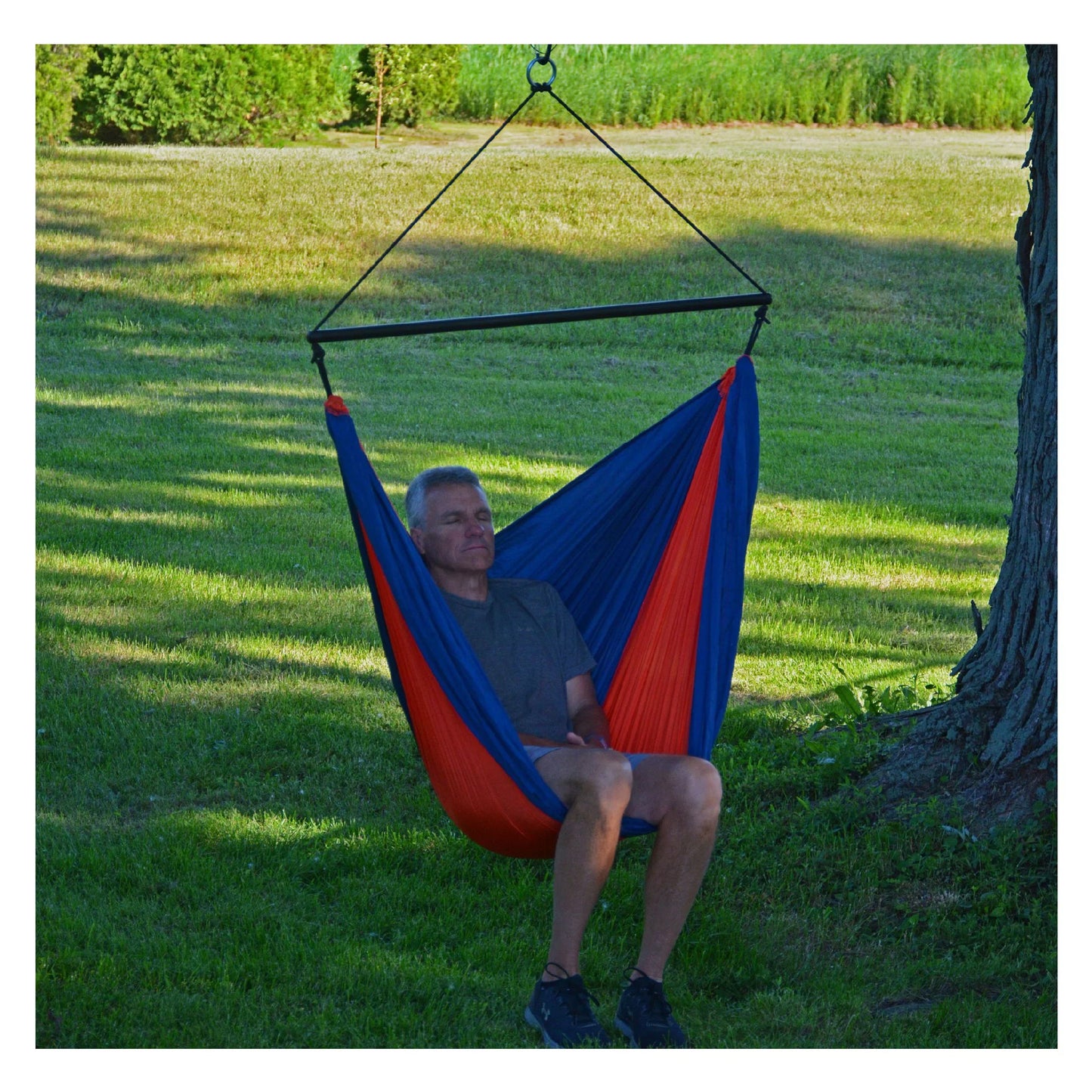 The Hamptons Collection 60" Red and Blue Polyester Traveler Hammock Chair